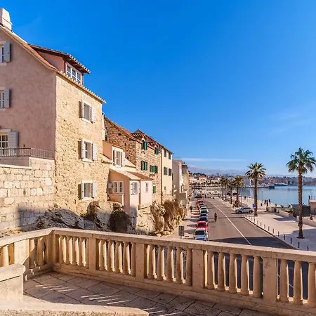 Sv.duje Apartamento *